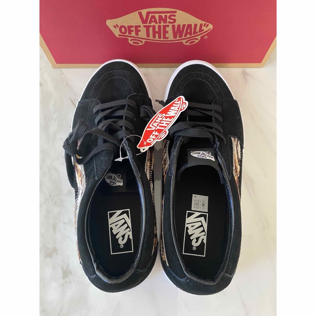 VANS(ヴァンズ)のVANS Black/Tiger スニーカー⭐︎値下げ メンズの靴/シューズ(スニーカー)の商品写真