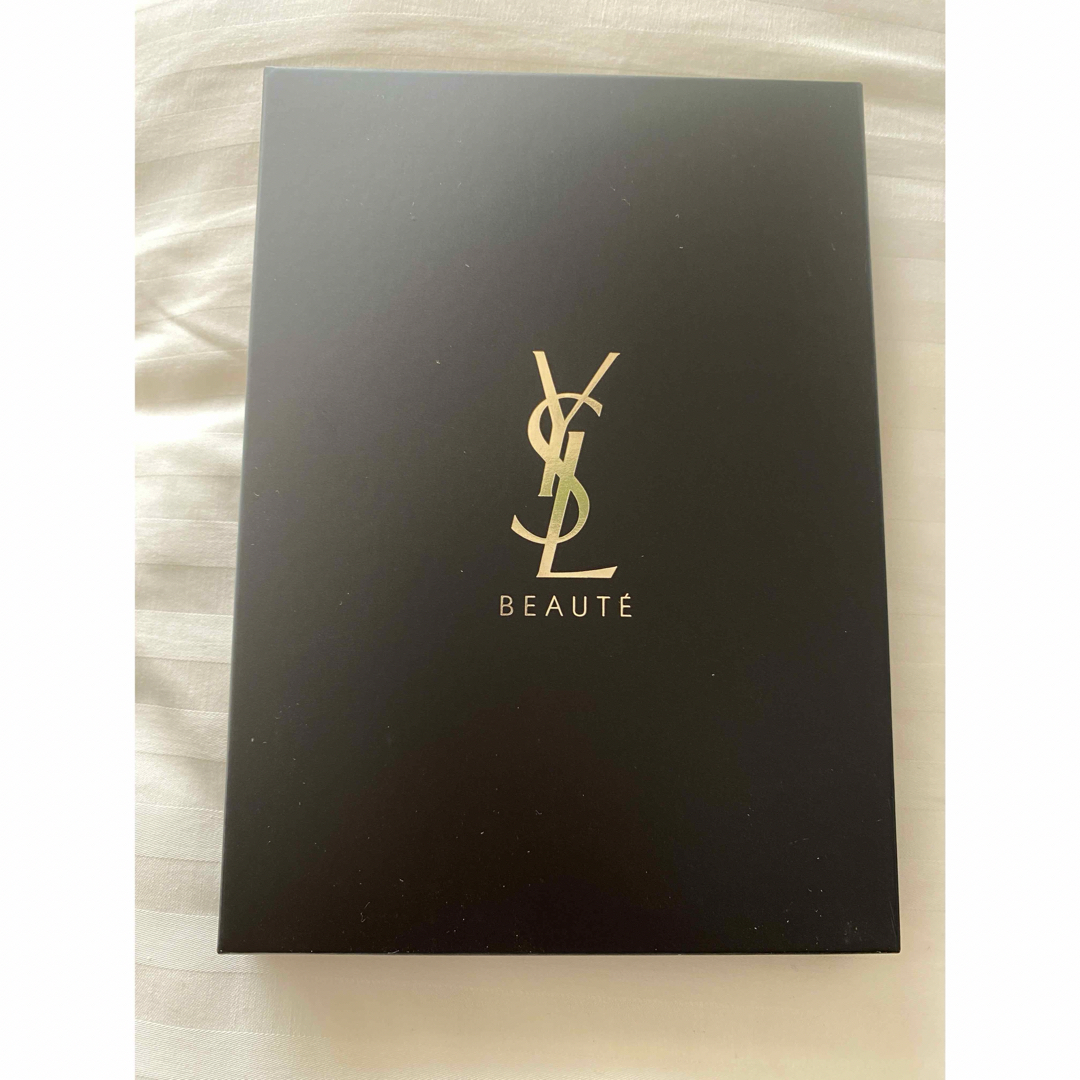 Yves Saint Laurent Beaute(イヴサンローランボーテ)の【新品】YSL 鏡　ミラー　イヴサンローラン レディースのファッション小物(ミラー)の商品写真