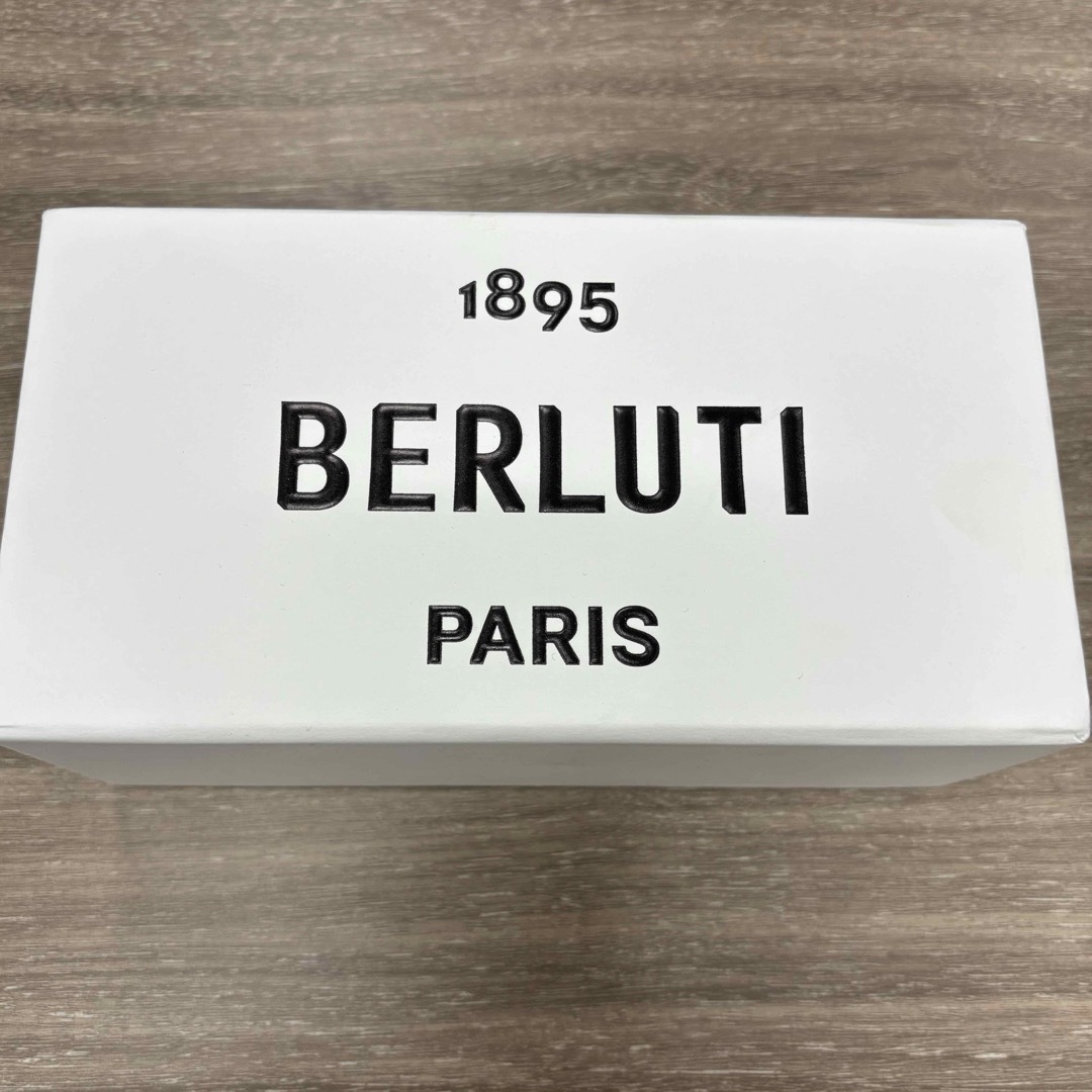 Berluti(ベルルッティ)の[新品]箱ありBERLUTI サングラス　完売商品 メンズのファッション小物(サングラス/メガネ)の商品写真