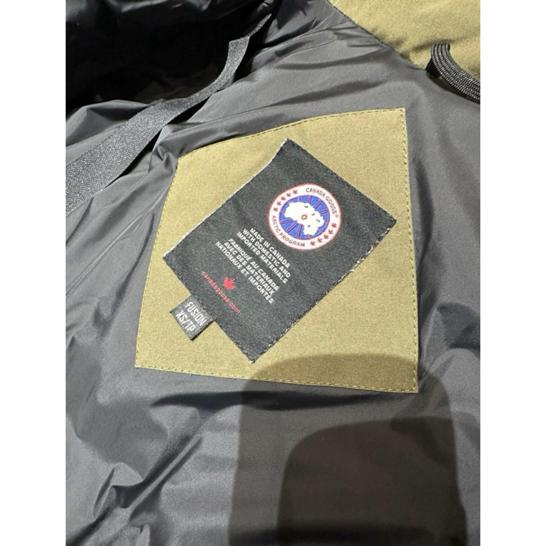 CANADA GOOSE(カナダグース)のカナダグース　ダウンジャケット レディースのジャケット/アウター(ダウンジャケット)の商品写真