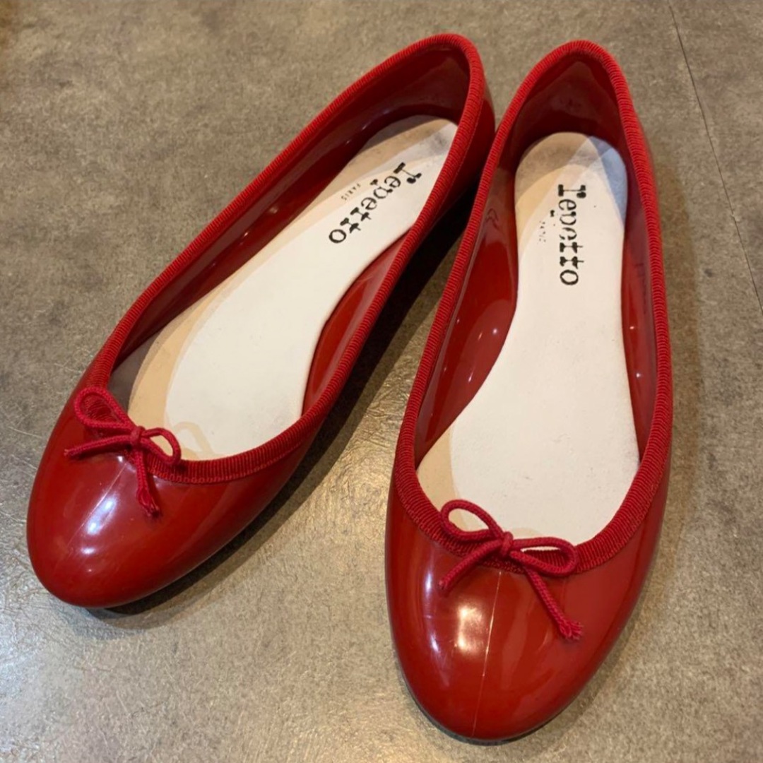 repetto(レペット)の美品repetto レペット エナメル バレエシューズ レインシューズ　赤　36 レディースの靴/シューズ(バレエシューズ)の商品写真