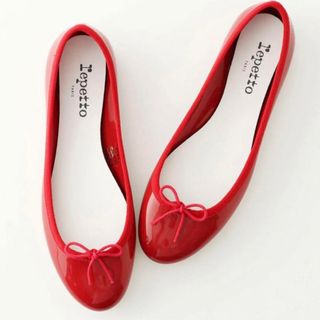 レペット(repetto)の美品repetto レペット エナメル バレエシューズ レインシューズ　赤　36(バレエシューズ)