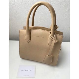 チャールズアンドキース(Charles and Keith)のチャールズアンドキース ミニ ハンドバッグ ベージュショルダーバッグ(ハンドバッグ)