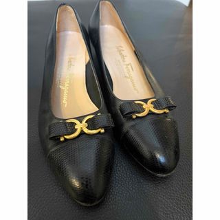 サルヴァトーレフェラガモ(Salvatore Ferragamo)のフェラガモ　パンプス(ハイヒール/パンプス)