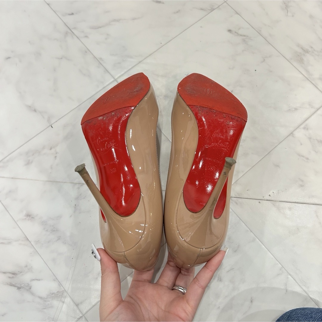 Christian Louboutin(クリスチャンルブタン)のlouboutin kate nude レディースの靴/シューズ(ハイヒール/パンプス)の商品写真