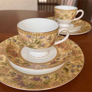 ウェッジウッド(WEDGWOOD)の【美品】英国製　ウェッジウッド★フローラルタペストリー★トリオ　ペア(食器)