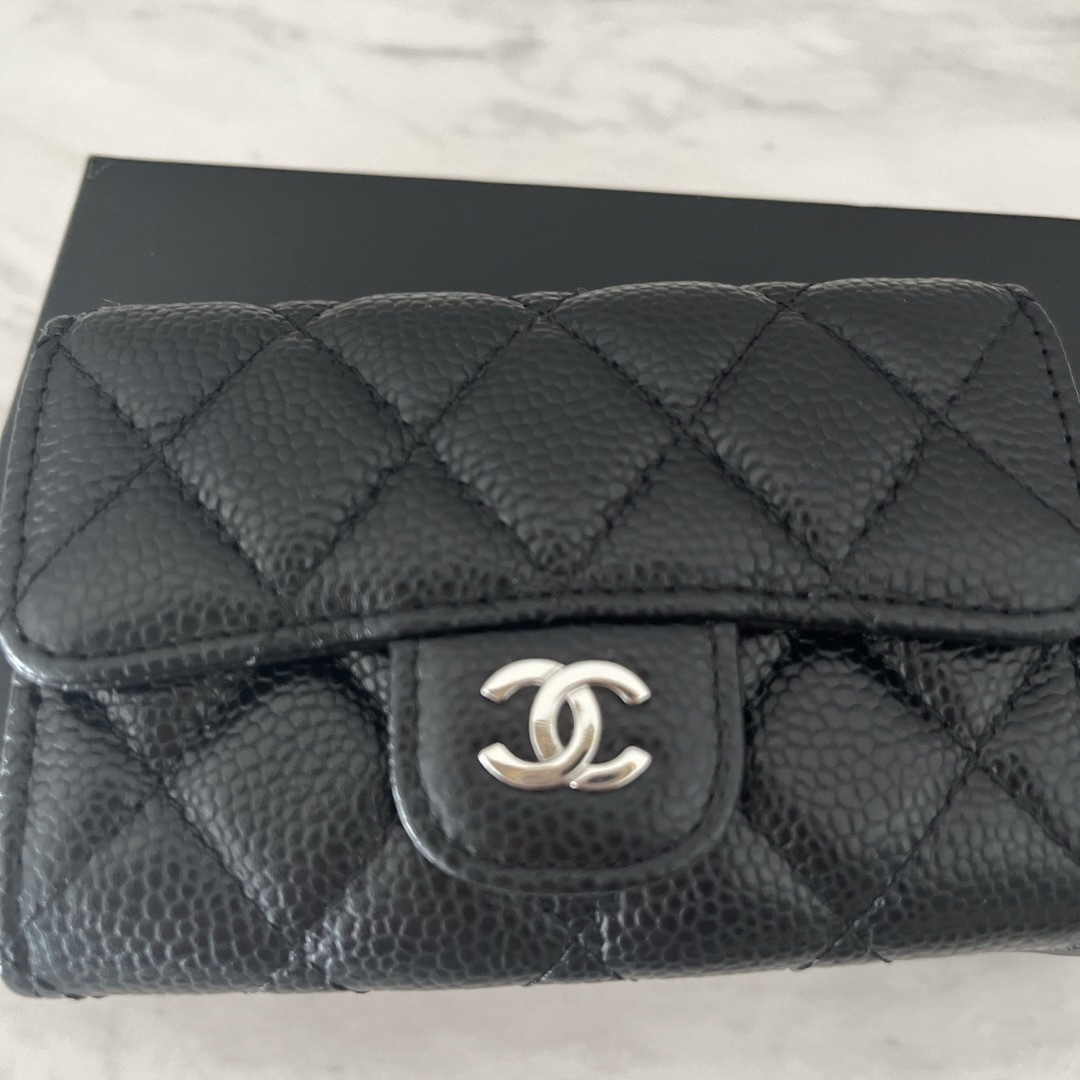 CHANEL(シャネル)の【美品】CHANEL シャネル　カードケース☆ミニ財布☆名刺入れ レディースのファッション小物(名刺入れ/定期入れ)の商品写真