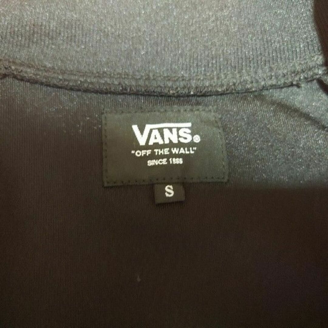 VANS(ヴァンズ)のVANS ビッグプリント トラックジャケット ヴァンズ ジャージ ロゴ刺繍 メンズのトップス(ジャージ)の商品写真