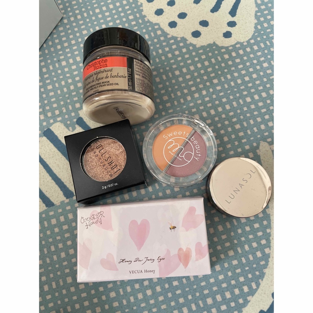 laura mercier(ローラメルシエ)のコスメまとめ売り ローラメルシエ ルナソル コスメ/美容のキット/セット(コフレ/メイクアップセット)の商品写真