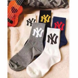 ENDOSOCKS  NYロゴシンプルにカッコいいジュニア靴下(靴下/タイツ)