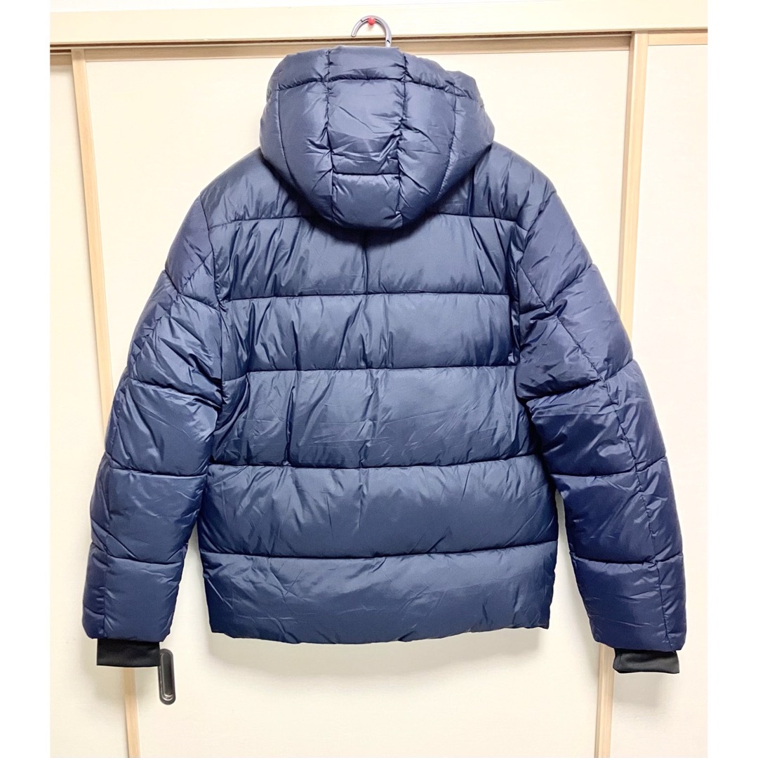 人気ブランドPRADA☆プラダロゴ付きダウン ジャケットサイズ Sの 人気ブランドPRADA☆プラダロゴ付きダウン ジャケットサイズ Sの