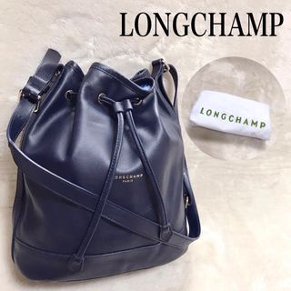 ロンシャン(LONGCHAMP)の美品 LONGCHAMP ロゴ 巾着 オールレザー ショルダーバッグ タッセル(ショルダーバッグ)