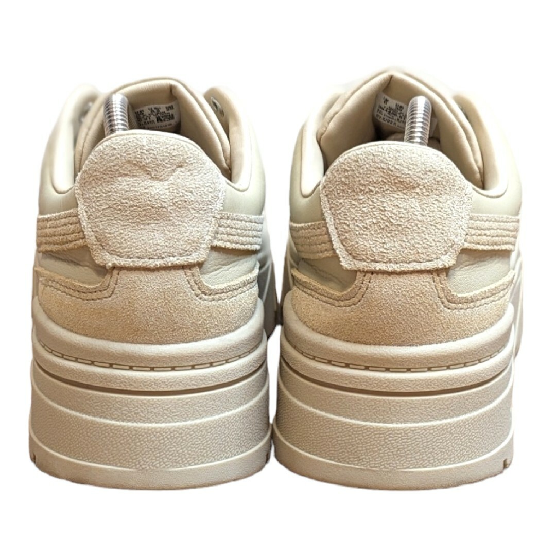 PUMA(プーマ)のPUMA MAYZE プーマ メイズスタック 25cm 厚底スニーカー ベージュ レディースの靴/シューズ(スニーカー)の商品写真