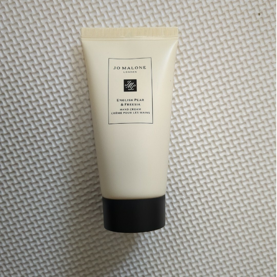 Jo Malone(ジョーマローン)のJO MALONE　イングリッシュペアー&フリージア　 3点セット コスメ/美容のボディケア(ボディソープ/石鹸)の商品写真