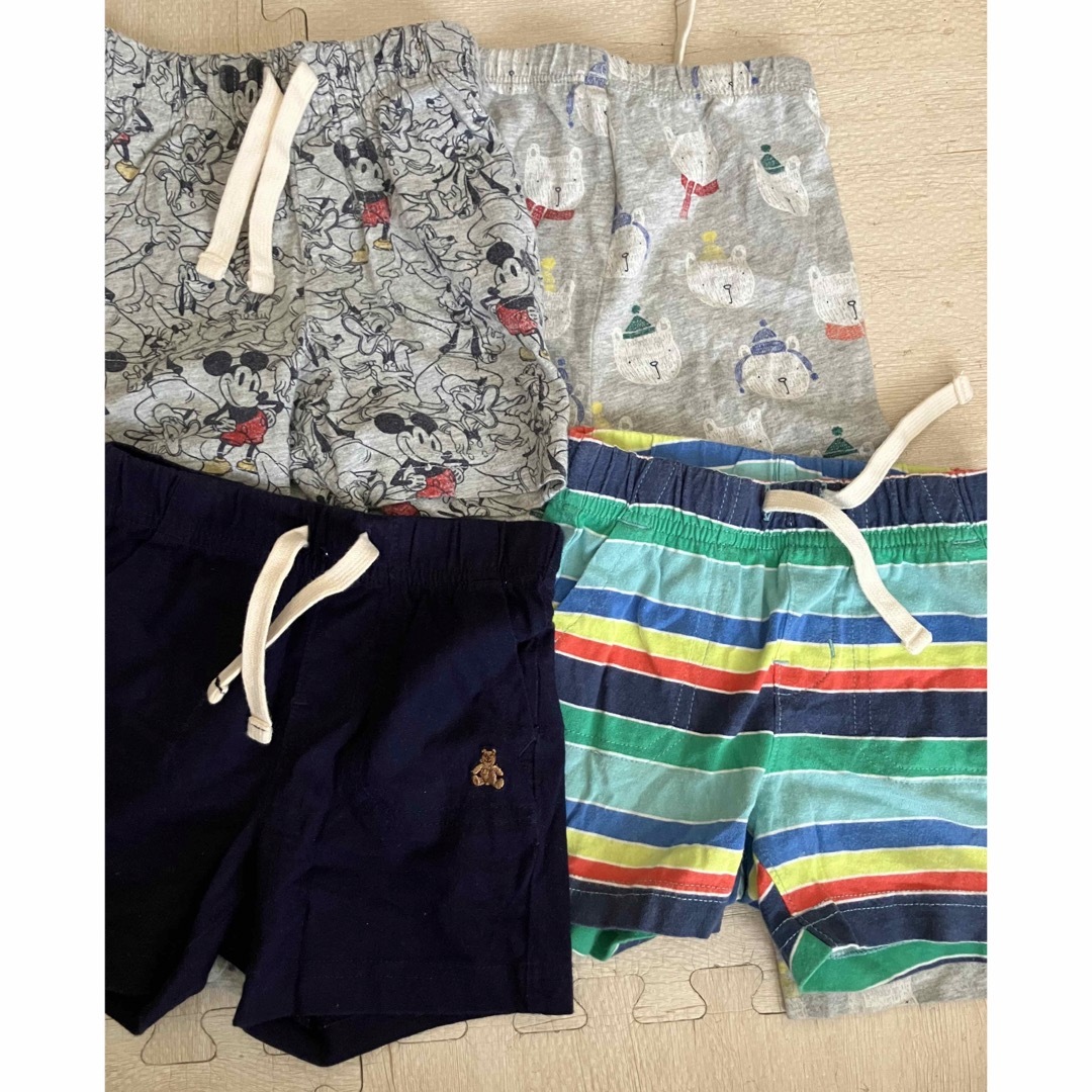 babyGAP(ベビーギャップ)のbaby GAP 90ショートパンツ18-24m キッズ/ベビー/マタニティのキッズ服男の子用(90cm~)(パンツ/スパッツ)の商品写真