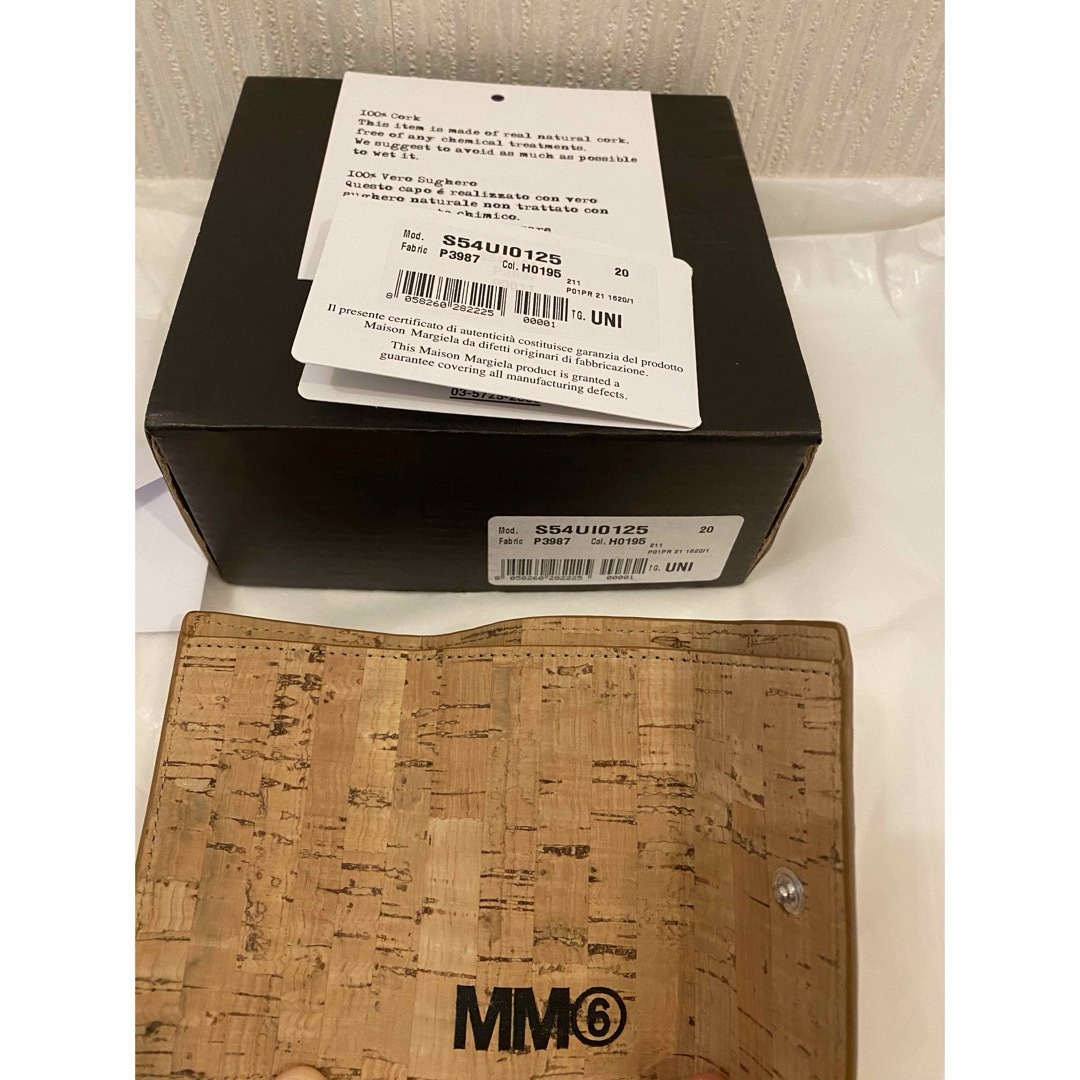 MM6(エムエムシックス)のメゾンマルジェラ MM6  コルク　ミニウォレット　Margiela ミニ財布　 レディースのファッション小物(財布)の商品写真