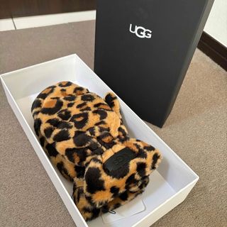 アグ(UGG)の希少完売 タグ付新品未使用UGG W FAUX FUR MITTEN手袋 ミトン(手袋)