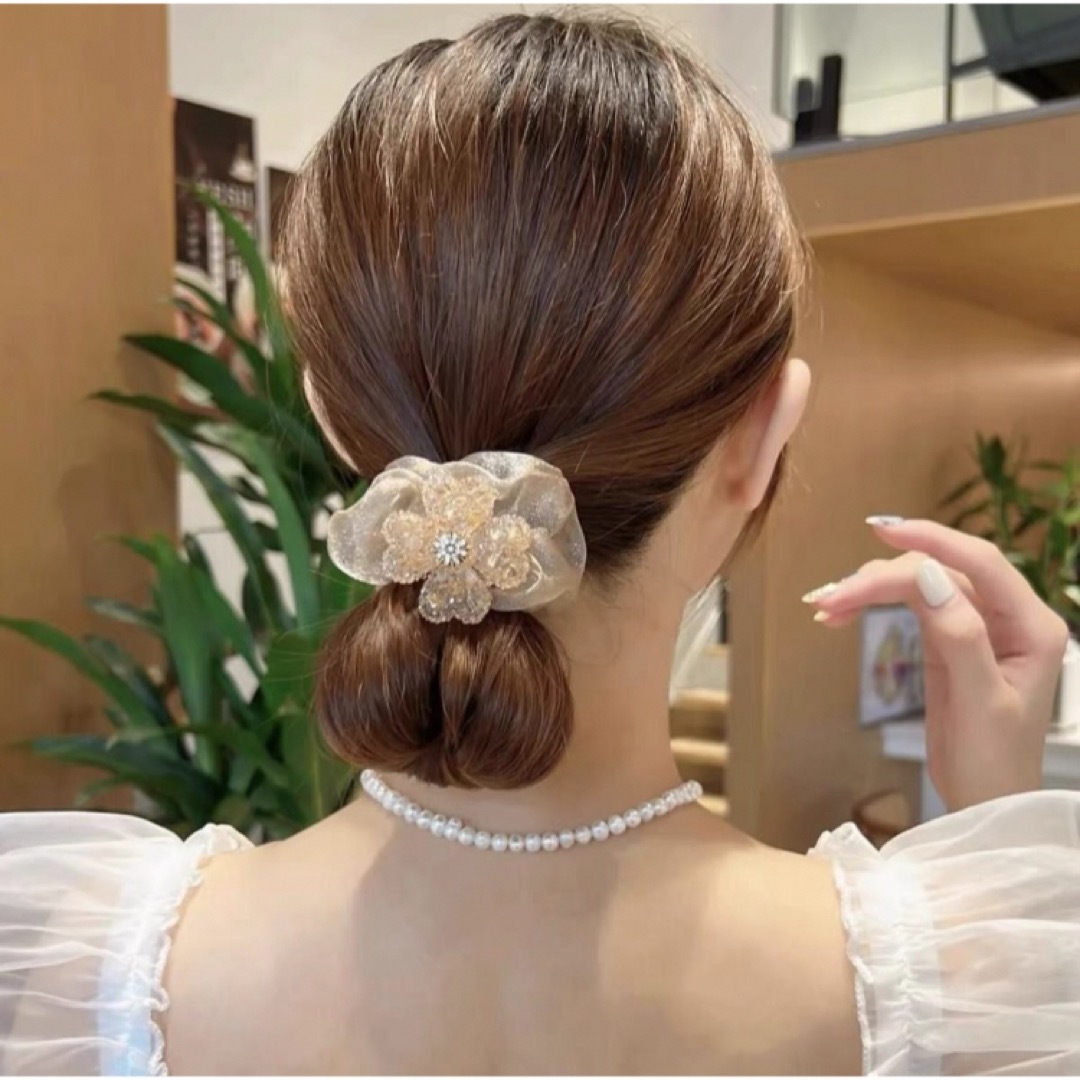 シュシュ　ヘアゴム  髪留め　 レディースのヘアアクセサリー(ヘアゴム/シュシュ)の商品写真