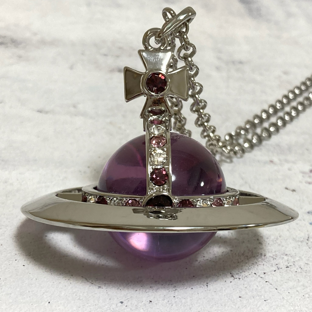 ヴィヴィアン ミディアムオーブネックレス シルバー×紫 アクセサリー ヴィヴィアン ミディアムオーブネックレス シルバー×紫 アクセサリー