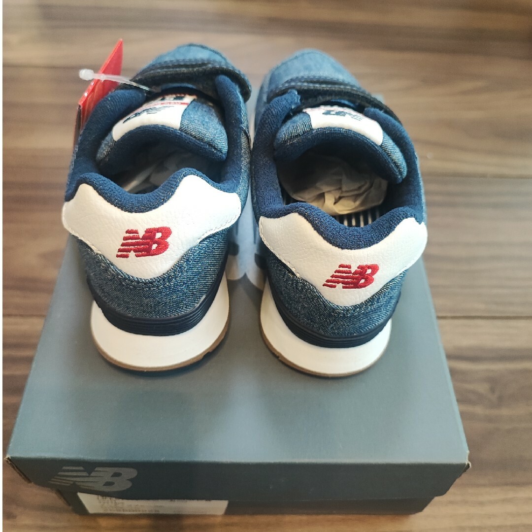 New Balance(ニューバランス)のNew Balance　キッズスニーカー　17.5cm　新品未使用 キッズ/ベビー/マタニティのキッズ靴/シューズ(15cm~)(スニーカー)の商品写真