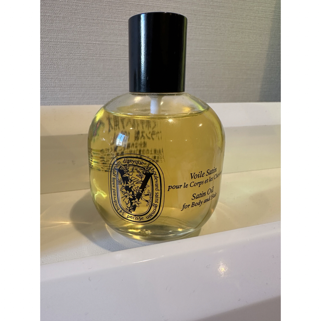 diptyque(ディプティック)のsakiさん専用　ディプティック サテンオイル ボディ＆ヘア用 100ml コスメ/美容のボディケア(ボディオイル)の商品写真