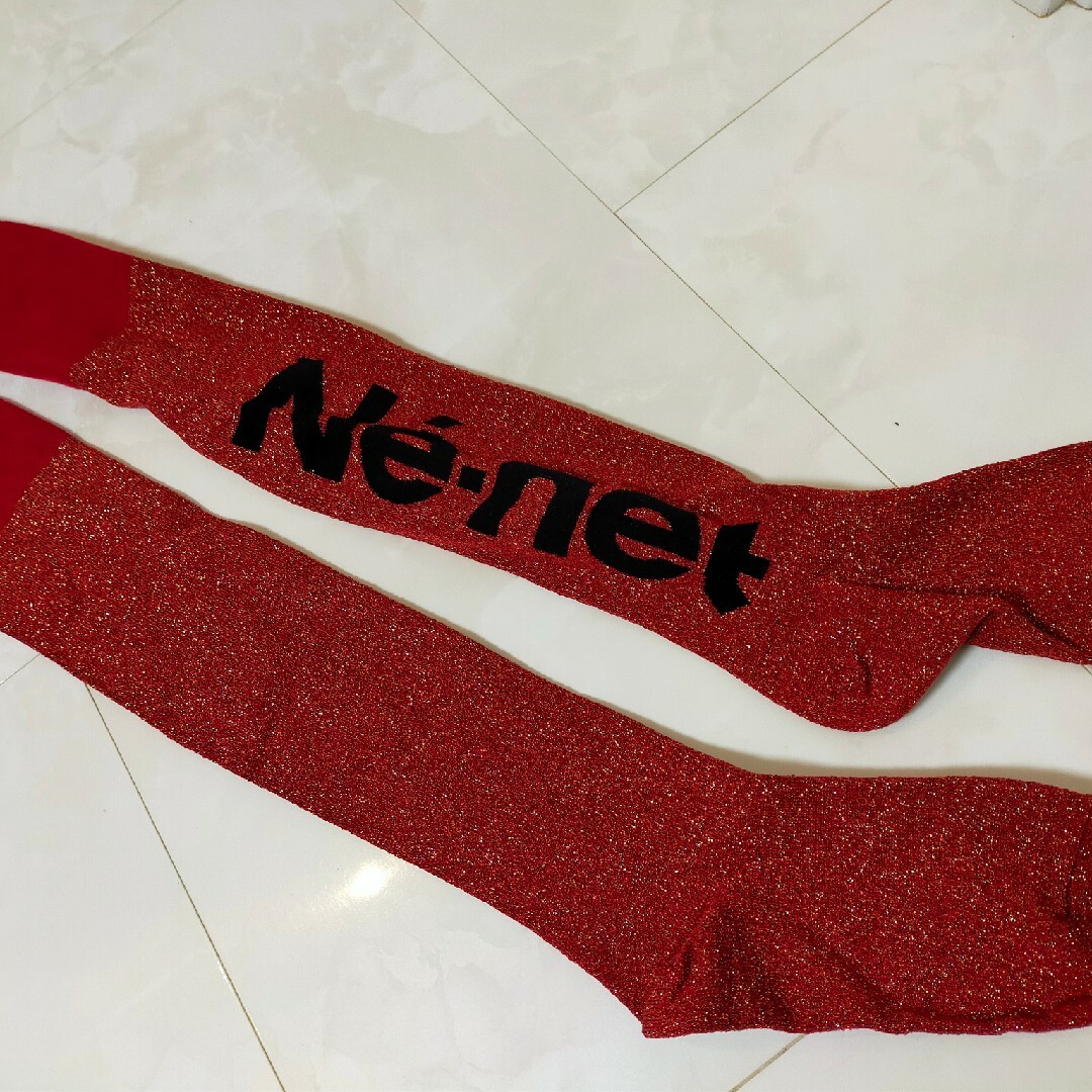 Ne-net(ネネット)のネネット　タイツ　メガロゴ　レッド　ラメ レディースのレッグウェア(タイツ/ストッキング)の商品写真