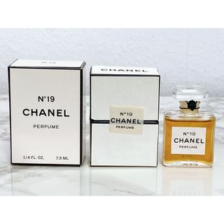 シャネル(CHANEL)の美品　未使用　シャネル　N°19  パルファム　7.5ml 香水(香水(女性用))