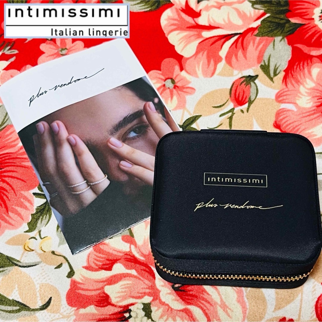 Plus Vendome(プラスヴァンドーム)の★intimissimi × PLUS VENDOME★コラボアクセサリーポーチ レディースのアクセサリー(その他)の商品写真