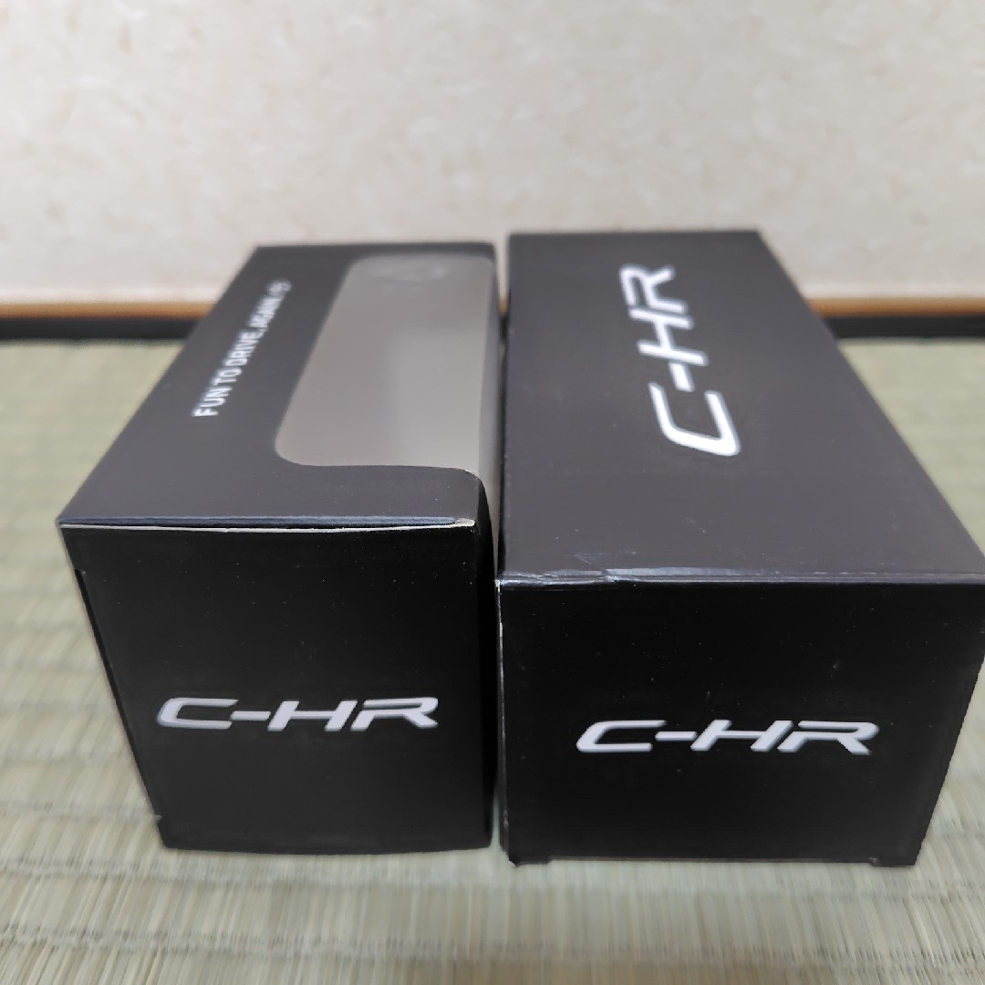 トヨタ(トヨタ)の非売品 トヨタ CH-R ミニカー エンタメ/ホビーのおもちゃ/ぬいぐるみ(ミニカー)の商品写真