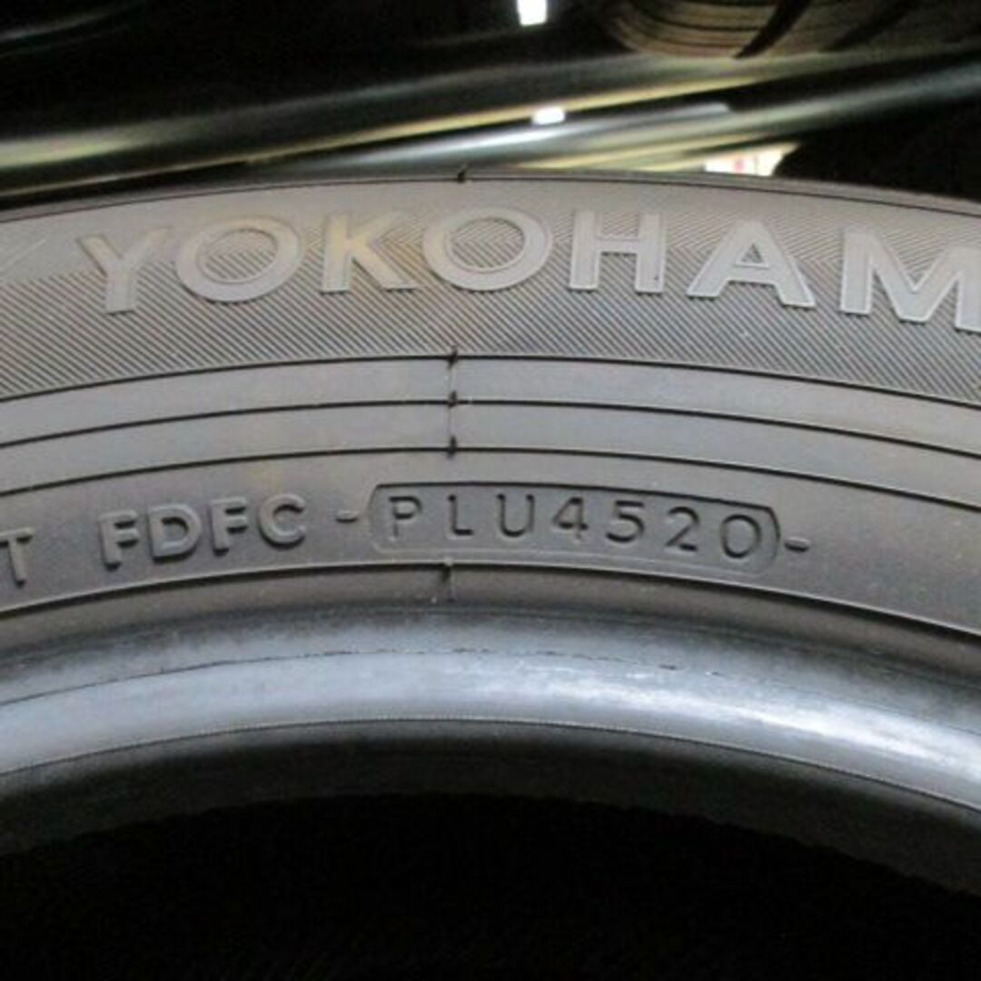 ヨコハマ(ヨコハマ)のヨコハマ　ブルーアースE70　225/60R17　4本　アルファード　フォレスタ 自動車/バイクの自動車(タイヤ)の商品写真