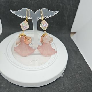 ピンクフロスト大輪すずらんピアス(ピアス)