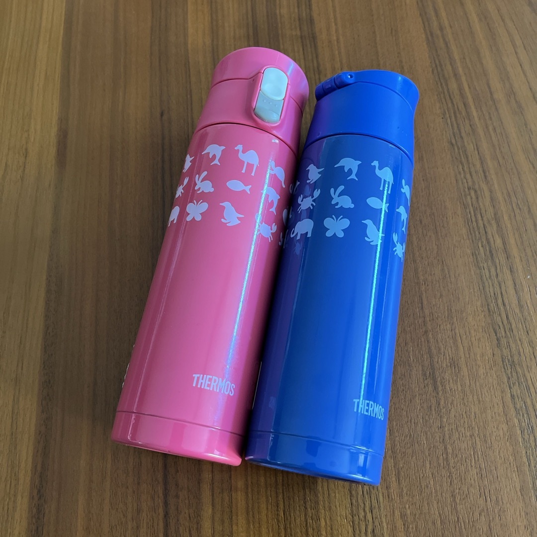 THERMOS(サーモス)のサーモス　調乳用ステンレスボトル 【0.5L】　　ピンクとブルー　2本セット キッズ/ベビー/マタニティの授乳/お食事用品(水筒)の商品写真