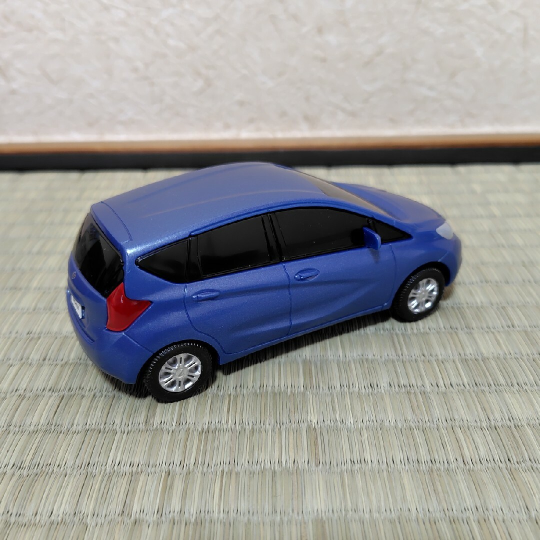 日産(ニッサン)のNISSAN / NOTE(ノート) [非売品] ミニカー エンタメ/ホビーのおもちゃ/ぬいぐるみ(ミニカー)の商品写真