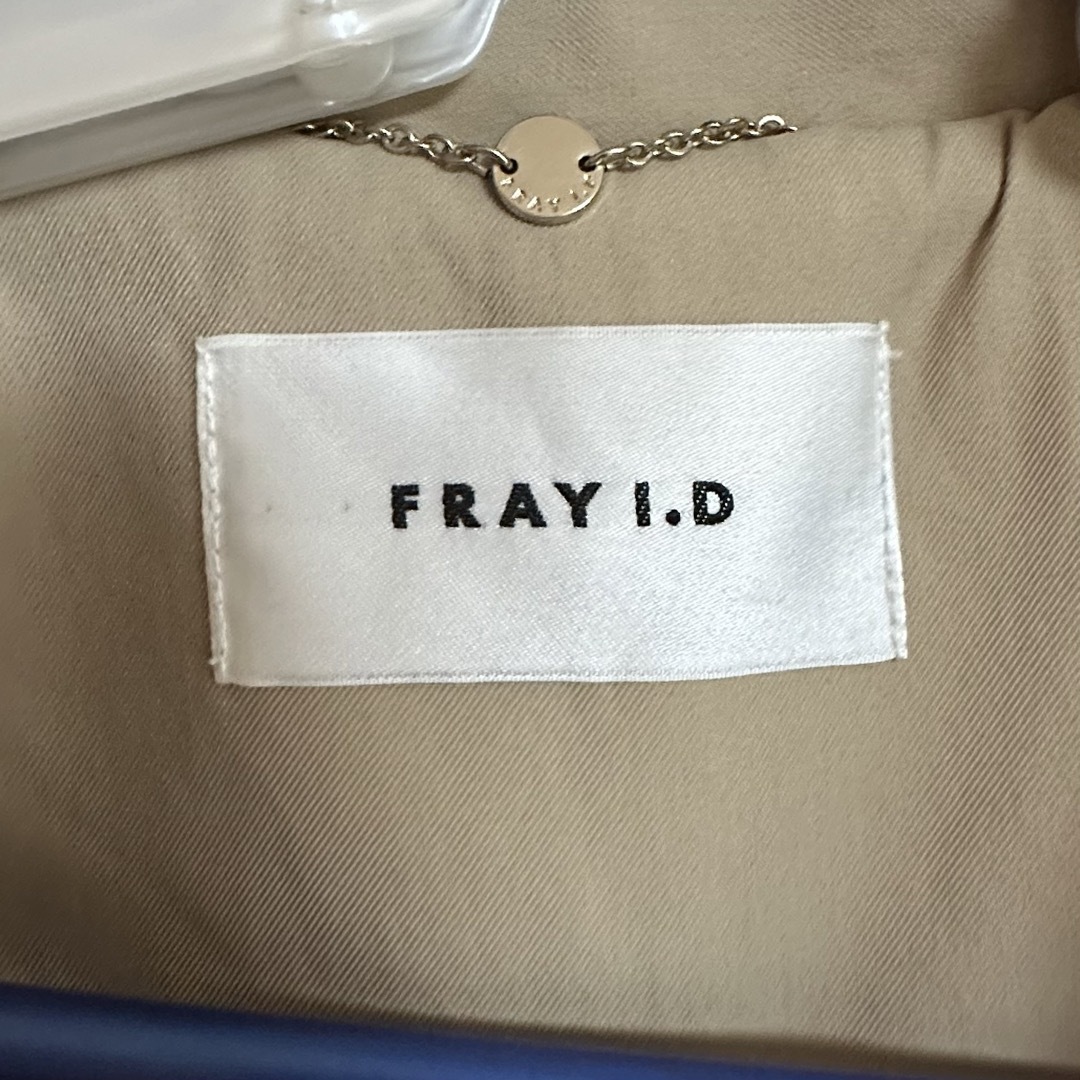 FRAY I.D(フレイアイディー)のFRAY I.D トレンチコート　アシメフレアトレンチコート　ベージュ レディースのジャケット/アウター(トレンチコート)の商品写真