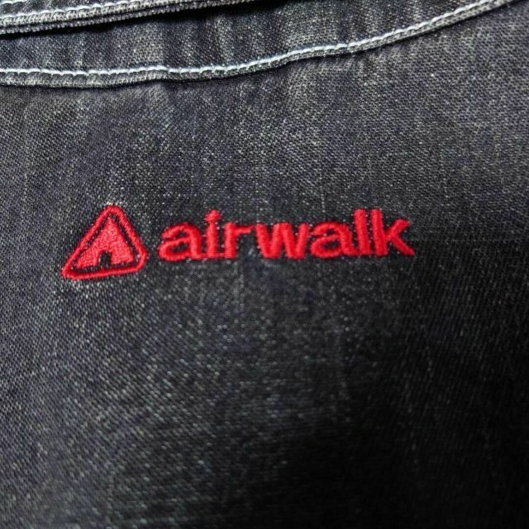 AIRWALK(エアウォーク)の90s AIRWALK　ブラックデニムシャツ　古着　エアウォーク　ロゴ刺繍 メンズのトップス(シャツ)の商品写真