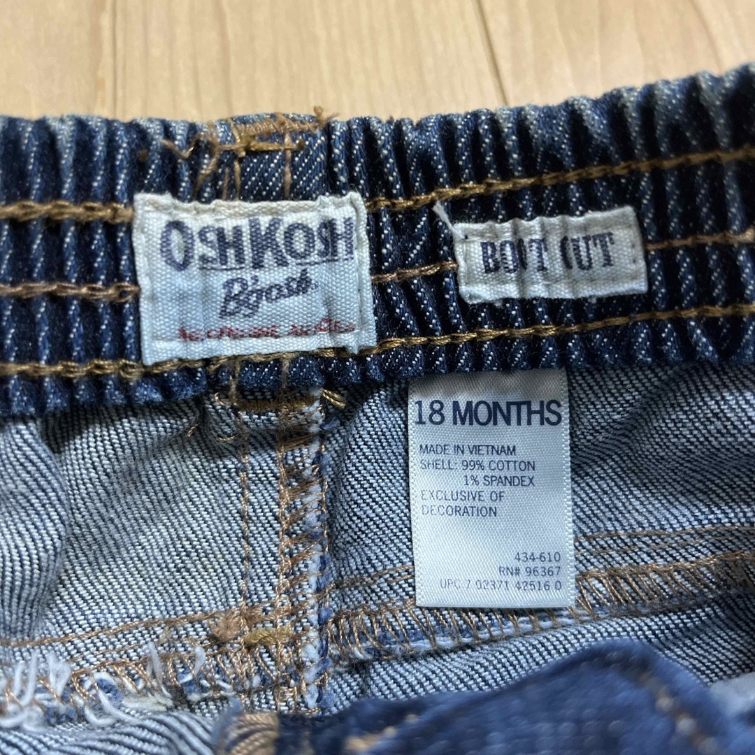 OshKosh(オシュコシュ)の【新品未使用】デニムパンツ キッズ/ベビー/マタニティのキッズ服女の子用(90cm~)(パンツ/スパッツ)の商品写真