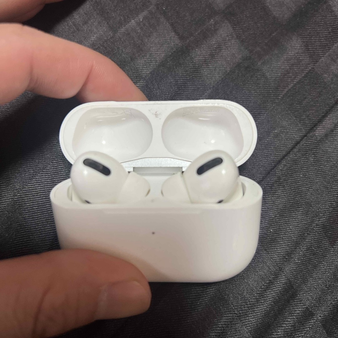 Apple(アップル)のApple純正品 APPLE AirPods Pro  スマホ/家電/カメラのオーディオ機器(ヘッドフォン/イヤフォン)の商品写真