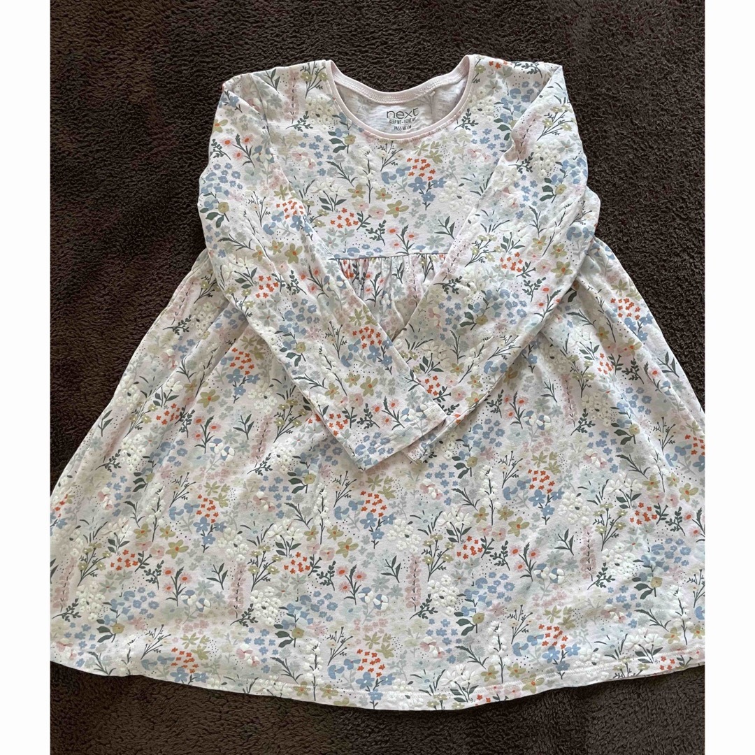 NEXT(ネクスト)のnext 5着まとめ売り　6-7yrs キッズ/ベビー/マタニティのキッズ服女の子用(90cm~)(ワンピース)の商品写真