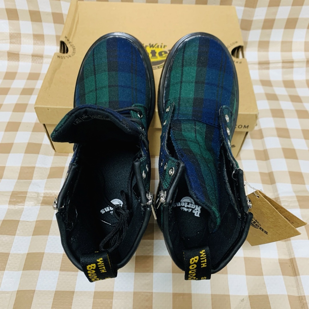 Dr.Martens(ドクターマーチン)の新品・紐なし ドクターマーチン8ホール サイドジップブーツ UK1 キッズ/ベビー/マタニティのキッズ靴/シューズ(15cm~)(ブーツ)の商品写真