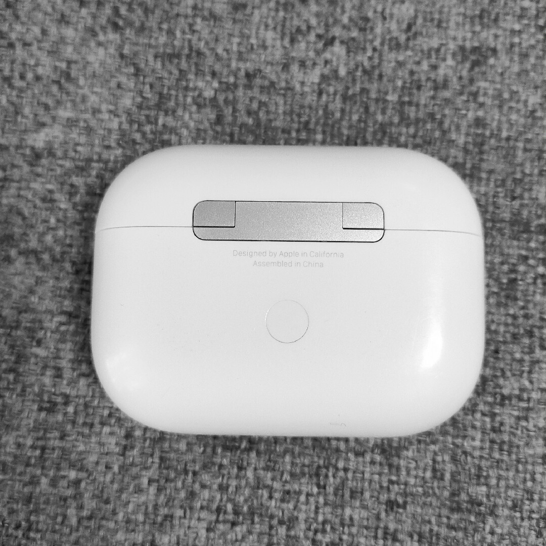 Apple(アップル)のApple AirPods Pro 充電ケースのみ 471 スマホ/家電/カメラのオーディオ機器(ヘッドフォン/イヤフォン)の商品写真