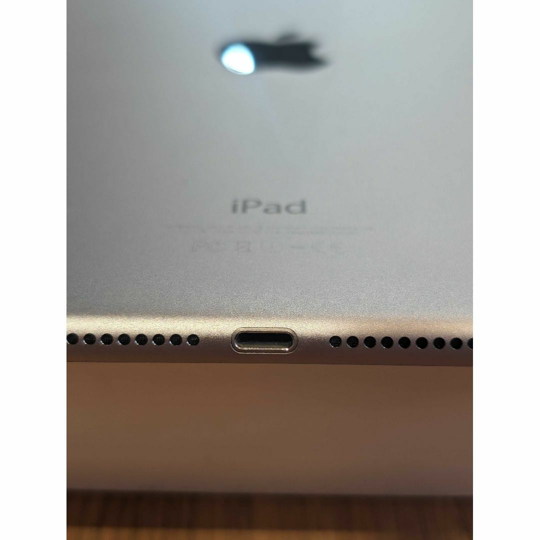 Apple(アップル)の【美品】iPad Air 2 16GB A1566 （197） スマホ/家電/カメラのPC/タブレット(タブレット)の商品写真