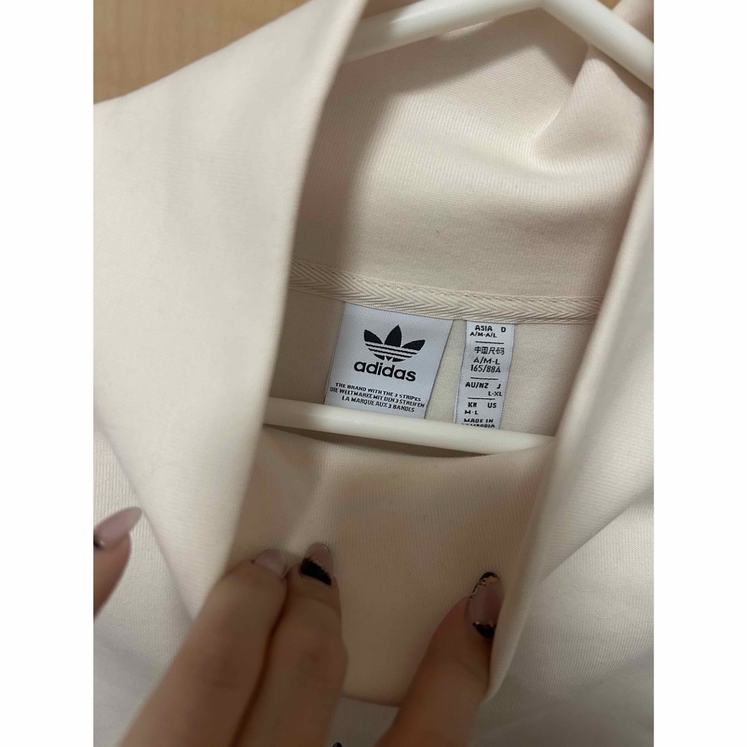 Originals（adidas）(オリジナルス)のadidasoriginals アディカラー ハイネック スウェット レディースのトップス(トレーナー/スウェット)の商品写真