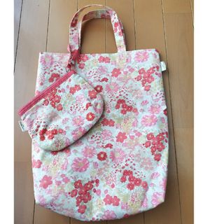 ローラアシュレイ(LAURA ASHLEY)のレディースバック　LAURA ASHLEY ローラアシュレイ　ミニポーチ付き(トートバッグ)