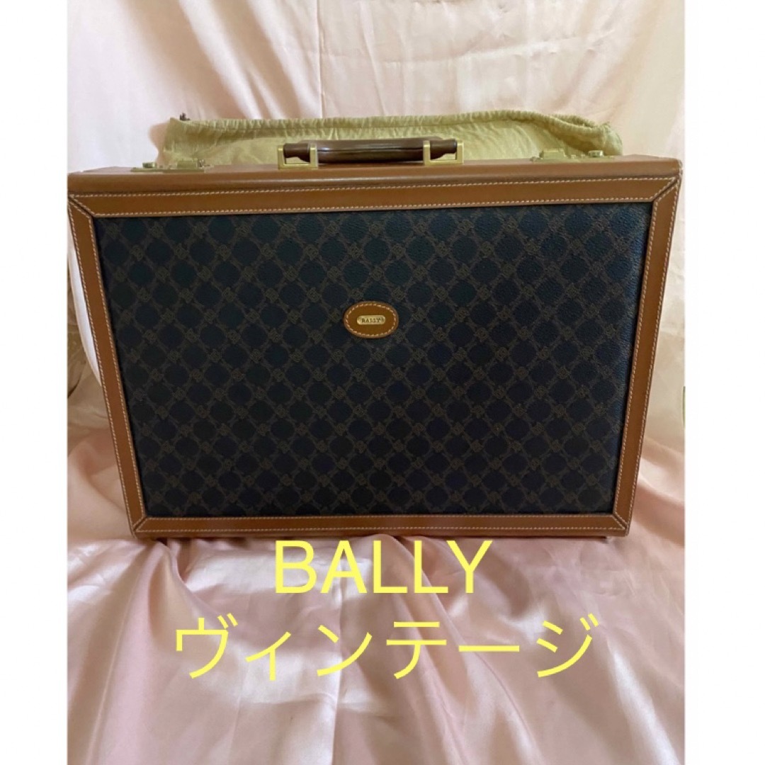 Bally(バリー)のバリー　アタッシュケース　ビジネスバッグ　オフィス　カバン　ブランドバッグ メンズのバッグ(ビジネスバッグ)の商品写真