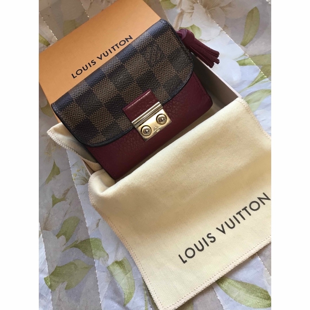 LOUIS VUITTON(ルイヴィトン)のLOUIS VUITTON ポルトフォイユ クロワゼットマグノリア レディースのファッション小物(財布)の商品写真