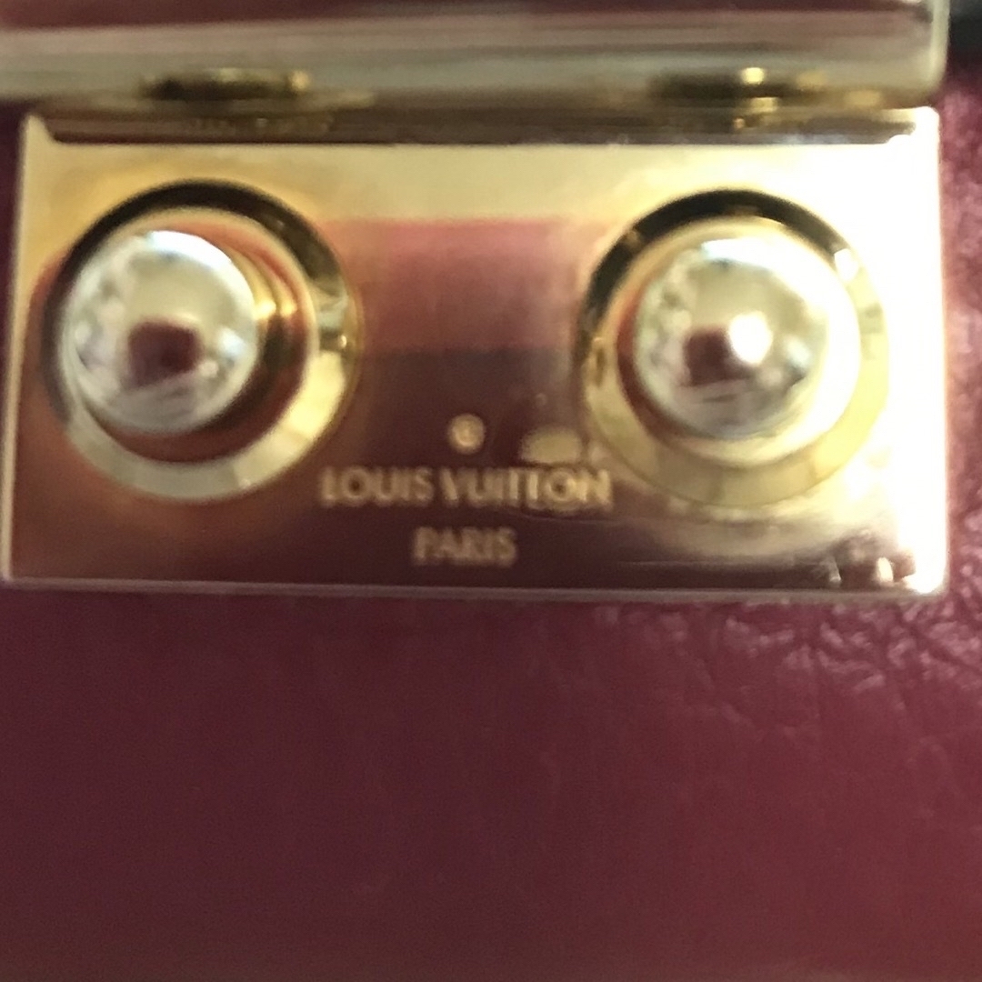 LOUIS VUITTON(ルイヴィトン)のLOUIS VUITTON ポルトフォイユ クロワゼットマグノリア レディースのファッション小物(財布)の商品写真