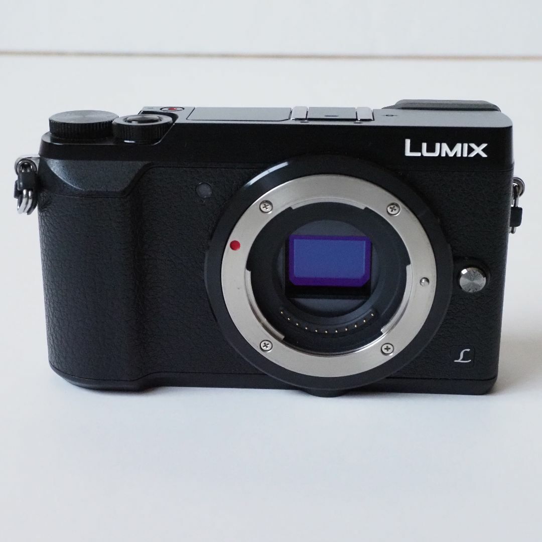 Panasonic(パナソニック)のLUMIX DMC-GX7MK2 Panasonic 目立つ傷なし スマホ/家電/カメラのカメラ(ミラーレス一眼)の商品写真