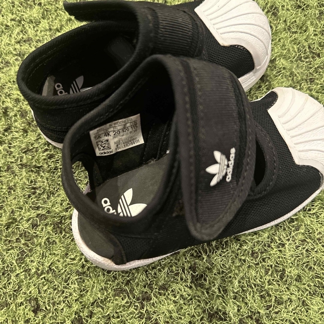 adidas(アディダス)のキッズ　adidas 12cm サンダル キッズ/ベビー/マタニティのベビー靴/シューズ(~14cm)(サンダル)の商品写真