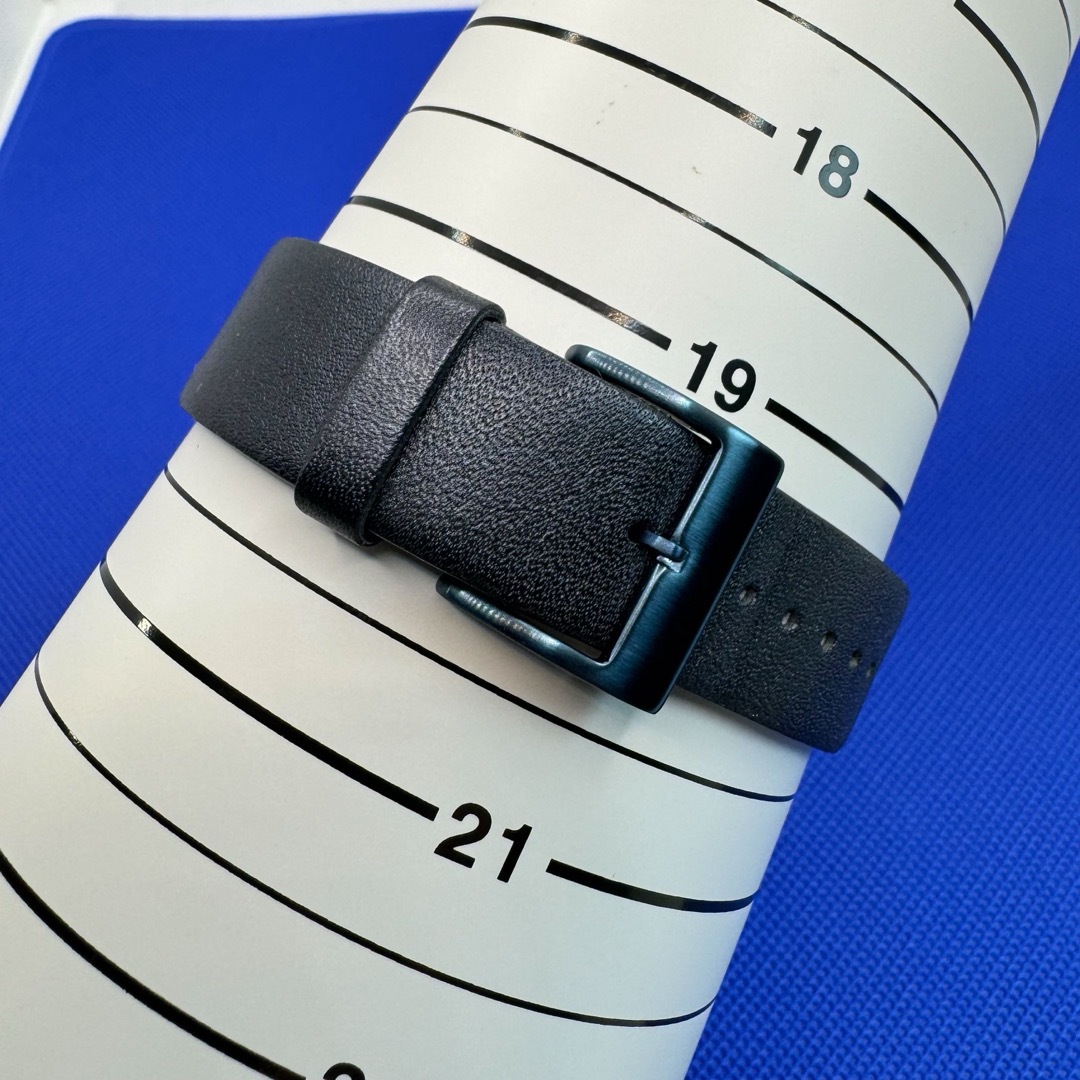 ISSEY MIYAKE(イッセイミヤケ)のイッセイミヤケ　 腕時計  ロク　ステンレス　レザー　ネイビー　日本製 メンズの時計(腕時計(アナログ))の商品写真