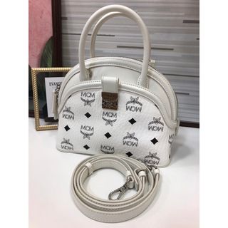 エムシーエム(MCM)の◇格安品★MCM ホワイト ヴィセトス TRACY トートバッグ ショルダー付き(トートバッグ)